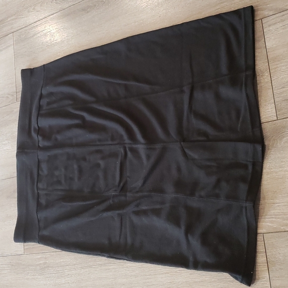 Motherhood Maternity Black Large Skirt - Picture 2 of 3